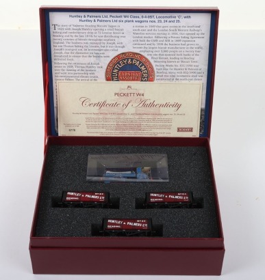 Hornby 00 gauge R3686 Peckett W4 locomotive and wagons set,