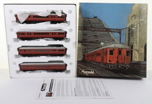 Minimodels HO gauge Sydney Suburban Railway car set,