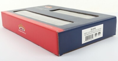 Bachmann 00 gauge boxed 32-516 Derby Lightweight 2 car DMU set, - 2