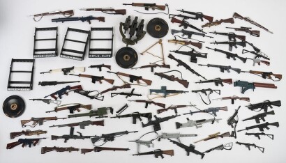 Vintage Action Man Palitoy A Quantity of Small Arms /medium/Heavy machine Guns