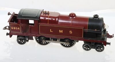 Hornby 0 gauge No.2 Special Tank engine and No.2 coaches, - 16