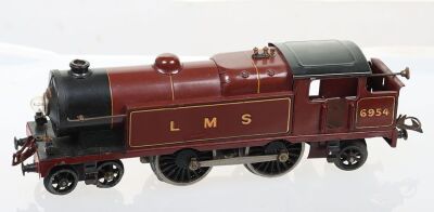 Hornby 0 gauge No.2 Special Tank engine and No.2 coaches, - 17
