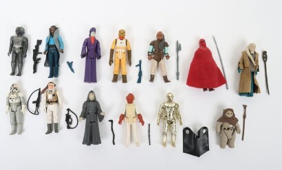 Thirteen Vintage Star Wars Action Figures complete Kenner.