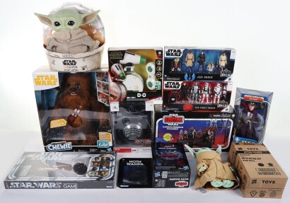 Collection of Seventeen Modern Star Wars Action Figures Hasbro.