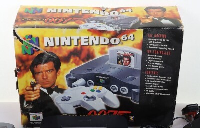 Nintendo 64 Goldeneye 007 Console boxed with loose games and controllers. - 8