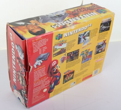 Nintendo 64 Goldeneye 007 Console boxed with loose games and controllers. - 10