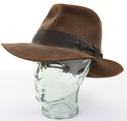 Indiana Jones Explorador Fedora Hat inspired by Raiders of the Lost Ark.