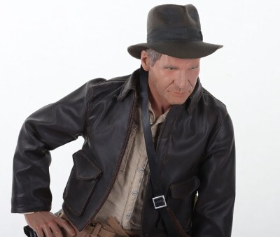 Scarce Indiana Jones Sideshow Statue figure boxed. - 3