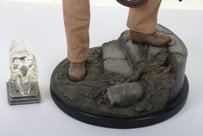 Scarce Indiana Jones Sideshow Statue figure boxed. - 5