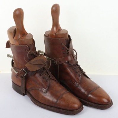 Pair of Great War Period Ankle Boots with Spurs and Wooden Trees - 2