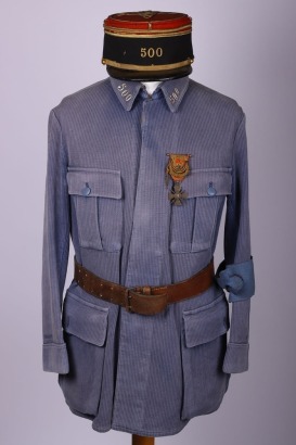 Rare WW1 French Tank / Armoured Regiment Officers Uniform of Tunic, Trousers and Kepi,