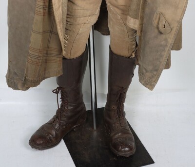 WW1 British Officer Ensemble Display Mannequin. - 12
