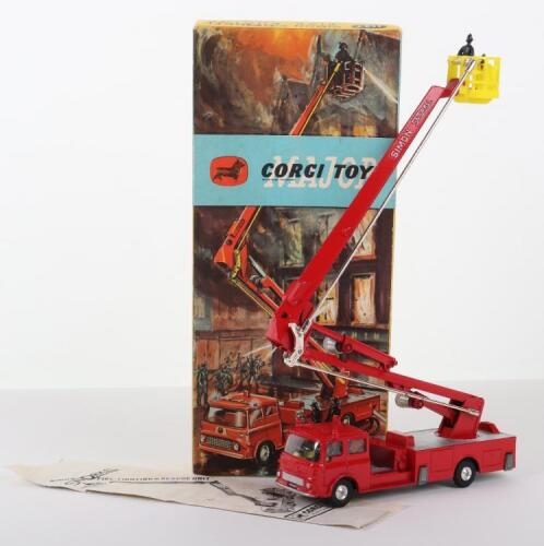 Corgi Major Toys 1127 Simon Snorkel Fire Engine