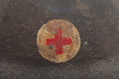 WW1 British Other Ranks Medics Steel Combat Helmet - 2