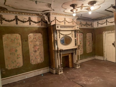 A large and architecturally impressive Victorian style Dolls House, English 1922, - 19