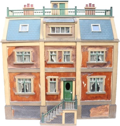 &lsquo;DollyHolme&rsquo; a early 20th century well-made wooden dolls house and contents,