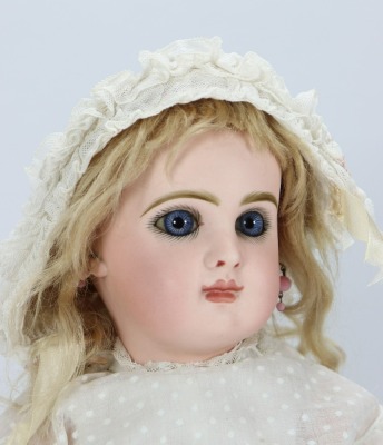 A Tete Jumeau bisque head Bebe doll, size 7, French circa 1890, - 2