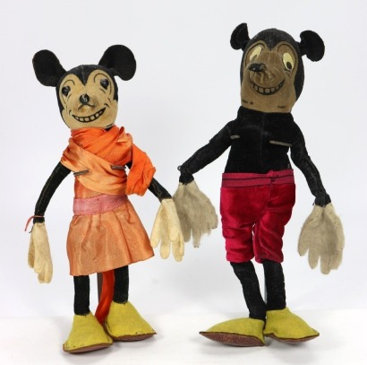 A pair of Deans Rag Book Mickey & Minnie Mouse soft toys,