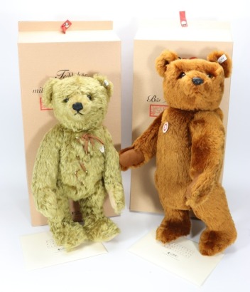 Two Steiff Limited Edition replica Teddy bears,