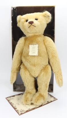 A Steiff British Collectors 1907 replica limited Edition Teddy bear,