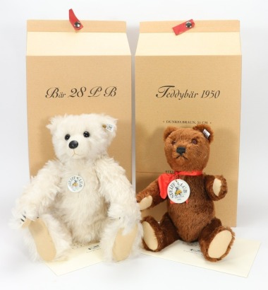 Two Steiff Club Edition replica Teddy bears,