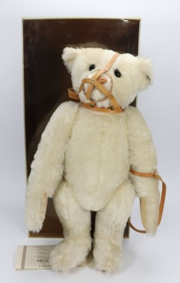 A Steiff Muzzle Bear 1908 replica limited Edition Teddy bear,