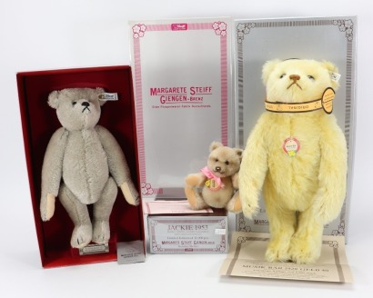 Three Steiff replica Teddy Bears, Musical Bear 1928,