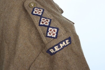 WW2 British Austerity Battle Dress Blouse, REME, Captain. - 4