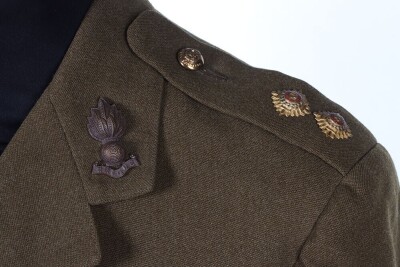 WW2 British Officers Service Dress Tunic & Great Coat, Royal Engineers. - 4