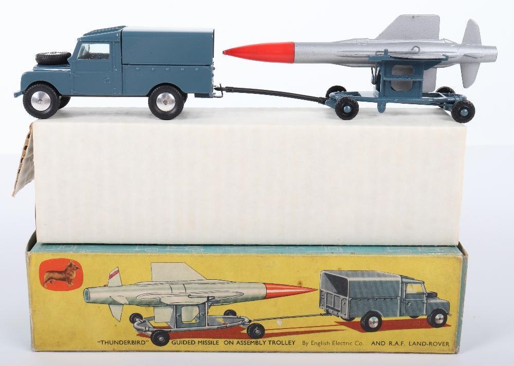 Corgi Toys Remorque avec fusée Thunderbird Corgi Toys Remorque avec fusée Thunderbird
