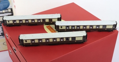 Hornby 00 Gauge R 108 Orient Express The Boxed Set - 6
