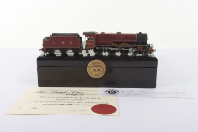 Bachmann 00 Gauge Limited Edition Royal Scot Locomotive in Wooden Presentation box - 7