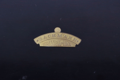 Bachmann 00 Gauge Limited Edition Royal Scot Locomotive in Wooden Presentation box - 3