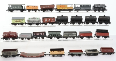 A Quantity of Unboxed 00/H0 Gauge Wagons