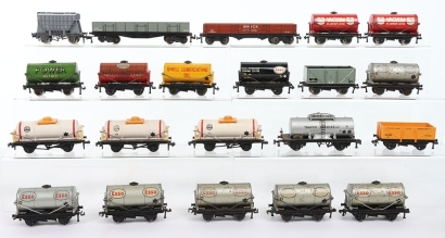 A Large Quantity of Hornby Dublo Super Detail Coaches, Rolling Stock & Wagons