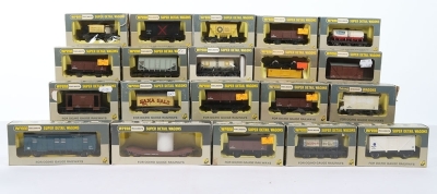 Twenty Wrenn Railways Boxed Super Detail Wagons
