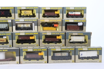 Twenty Wrenn Railways Boxed Super Detail Wagons - 3