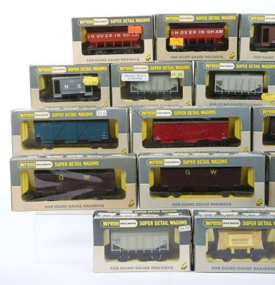 Twenty Wrenn Railways Boxed Super Detail Wagons - 2