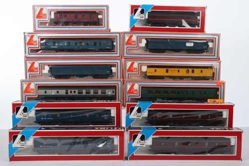 Twelve Boxed Lima Models 00 Scale Coaches/Vans,