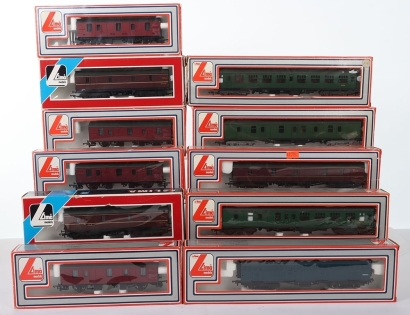 Boxed Lima Models 00 Scale Coaches/Vans