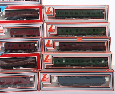 Boxed Lima Models 00 Scale Coaches/Vans - 3