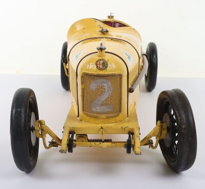 Rare Early 1930&rsquo;s CIJ (France) Alfa Romeo P2 Clockwork Racing Car finished in Belgium Yellow - 3