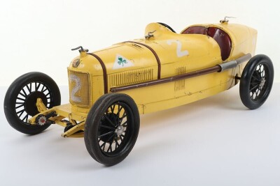 Rare Early 1930&rsquo;s CIJ (France) Alfa Romeo P2 Clockwork Racing Car finished in Belgium Yellow - 5