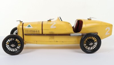Rare Early 1930&rsquo;s CIJ (France) Alfa Romeo P2 Clockwork Racing Car finished in Belgium Yellow - 6