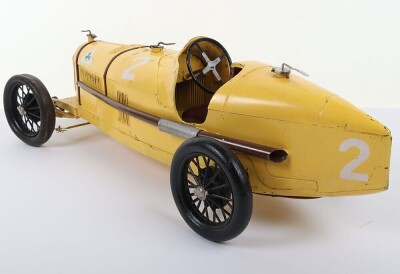 Rare Early 1930&rsquo;s CIJ (France) Alfa Romeo P2 Clockwork Racing Car finished in Belgium Yellow - 7