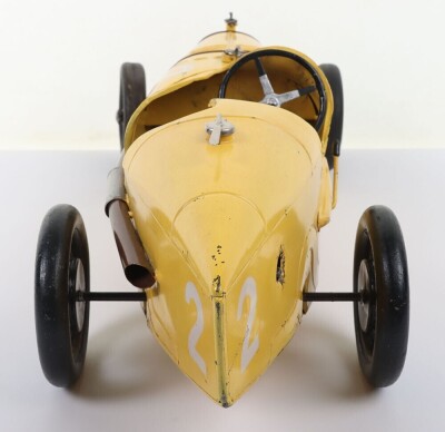 Rare Early 1930&rsquo;s CIJ (France) Alfa Romeo P2 Clockwork Racing Car finished in Belgium Yellow - 8