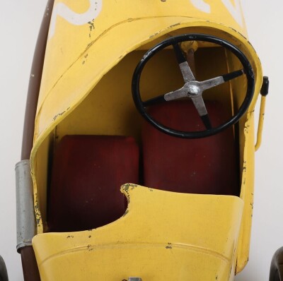Rare Early 1930&rsquo;s CIJ (France) Alfa Romeo P2 Clockwork Racing Car finished in Belgium Yellow - 9