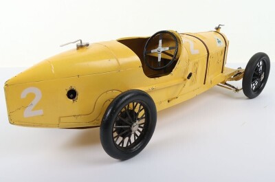 Rare Early 1930&rsquo;s CIJ (France) Alfa Romeo P2 Clockwork Racing Car finished in Belgium Yellow - 11