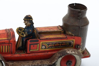 Arnold (Germany) Tinplate Clockwork Fire Engine - 6