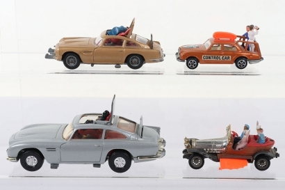 Corgi Toys 261 James Bond Aston Martin D.B.5 from the Film Goldfinger vintage 1960's issue,